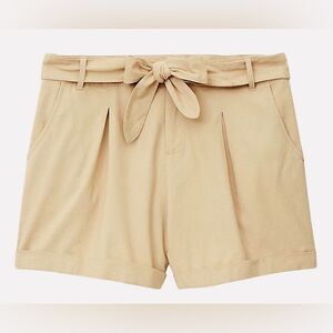 NWT Torrid Tan Tie Pleated Front Stretch Linen Lined Shorts Size 12.